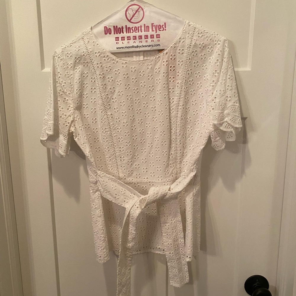 And Taylor blouse for summer wore twice and had dry cleaned